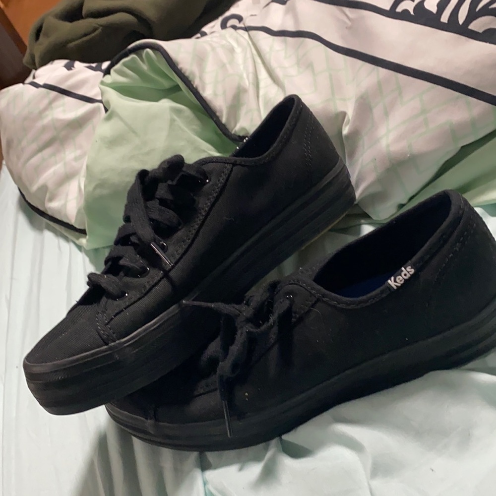 All black KEDS